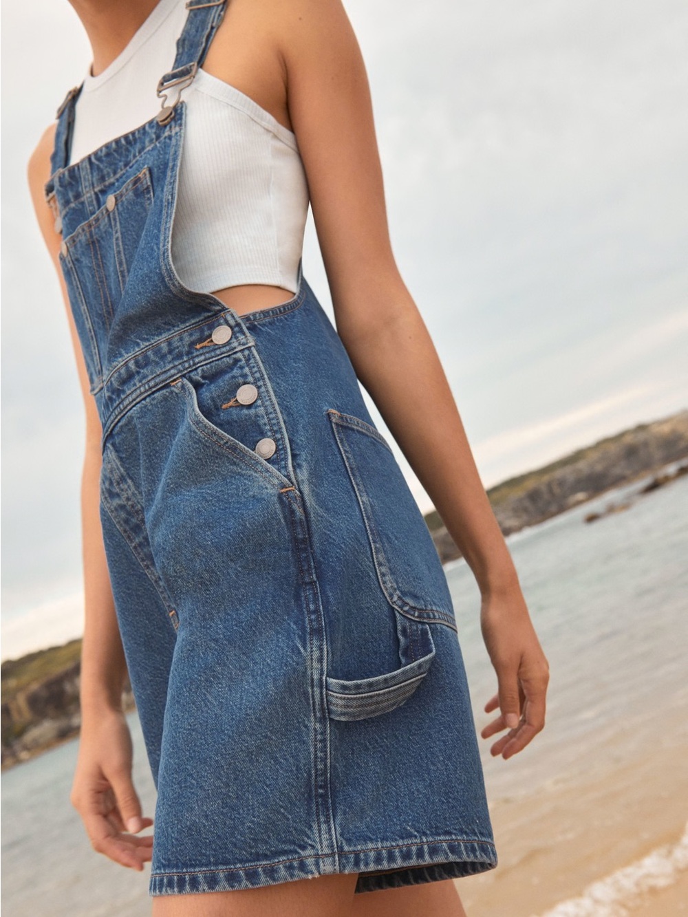 Aritzia‎ Sunday Best Overall Denim Jean Shorts Size Medium Overheard Utility 90s